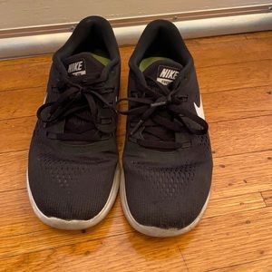 Nike Free Run sneakers in excellent condition!